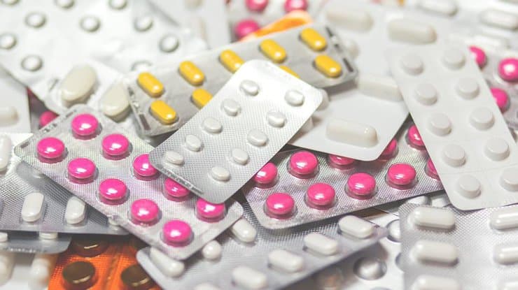 Bild: Antibiotiklərin effektivliyinin sürətlə azalması səbəbindən milyonlarla insan öləcək