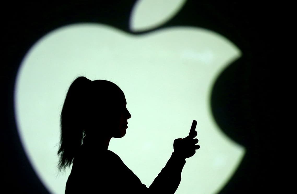 Apple jurnalistlərə 12 yeməkdən ibarət nahar verəcək
