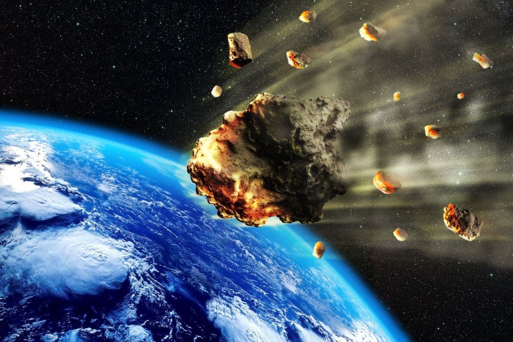 Everestdən dörd dəfə böyük olan meteorit Yerdəki həyatın inkişafına töhfə verə bilərdi