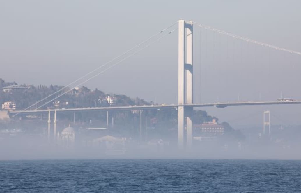 Duman səbəbindən Boğaziçi ilə daşıma dayandırılıb