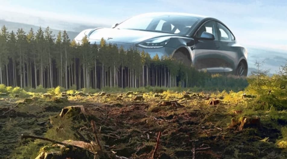 Nəhəng fabrikdə yanğın! “Tesla”nın batareyaları yanaraq kül oldu