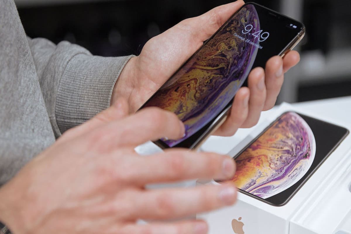 Apple rəsmi olaraq iki məşhur iPhone-u köhnəlmiş elan etdi