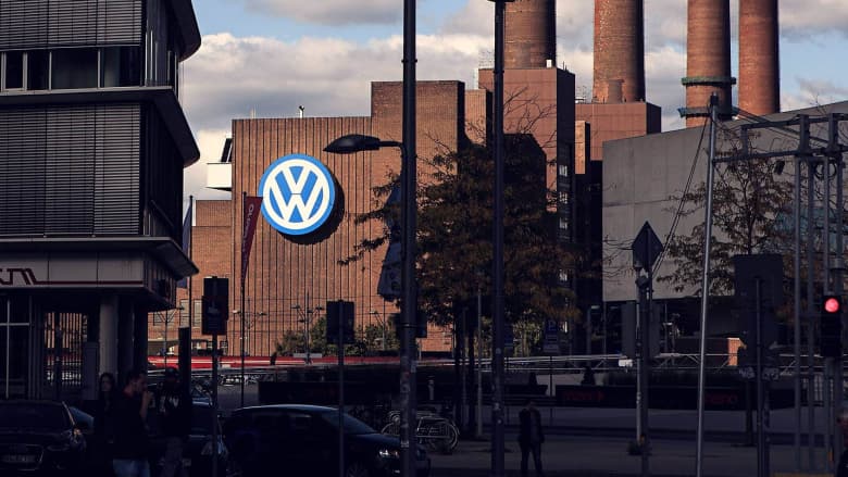 “Volkswagen”in 9 zavodunun işçiləri tətil edəcəklər