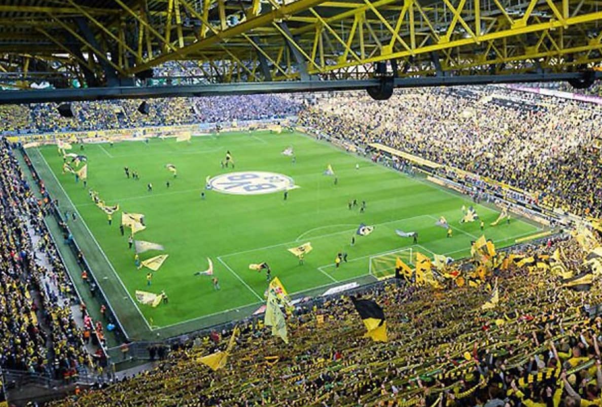 Dünyada ən çox tamaşaçı toplayan stadionlar açıqlanıb