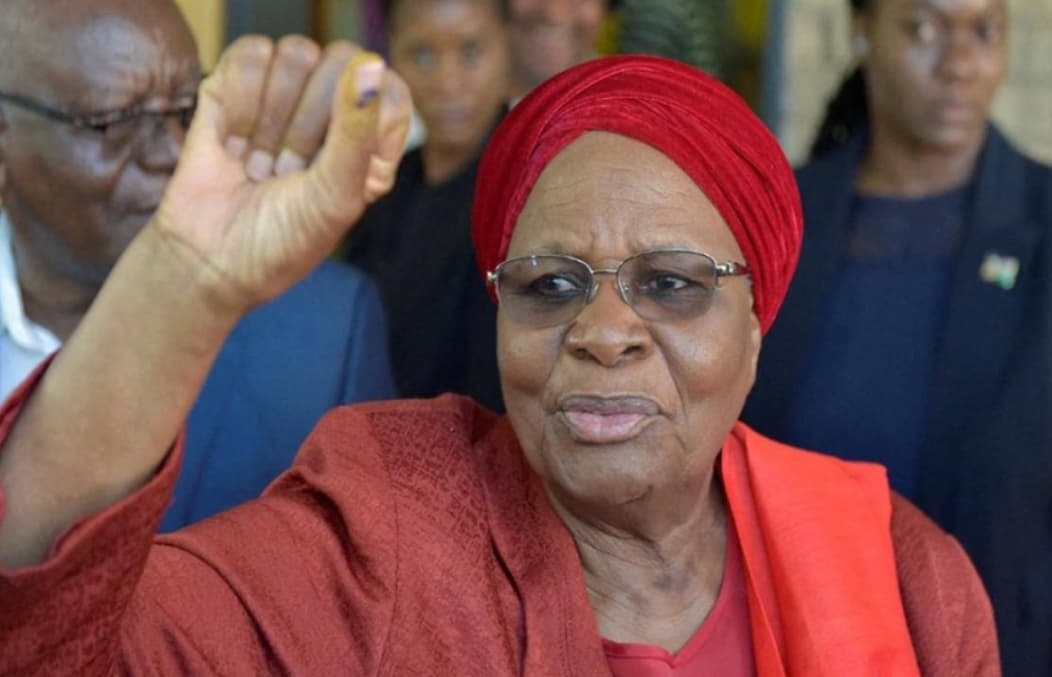 Namibiya ilk qadın prezidenti seçdi