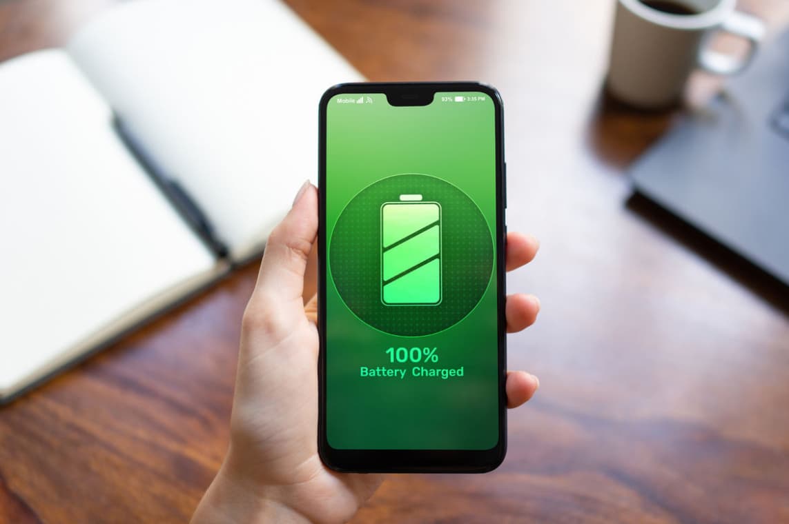 Şarj etmədən smartfonun işləmə müddətini uzatmağın yolları adlandırıldı