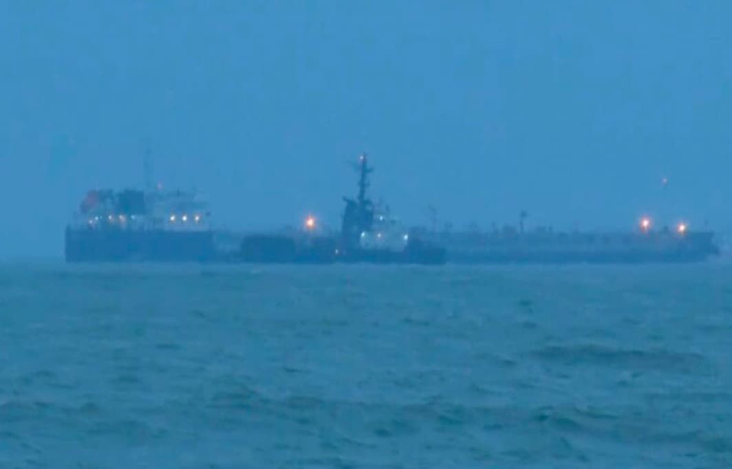 Qara dənizdə tanker Kavkaz limanı yaxınlığında qəza siqnalı verib