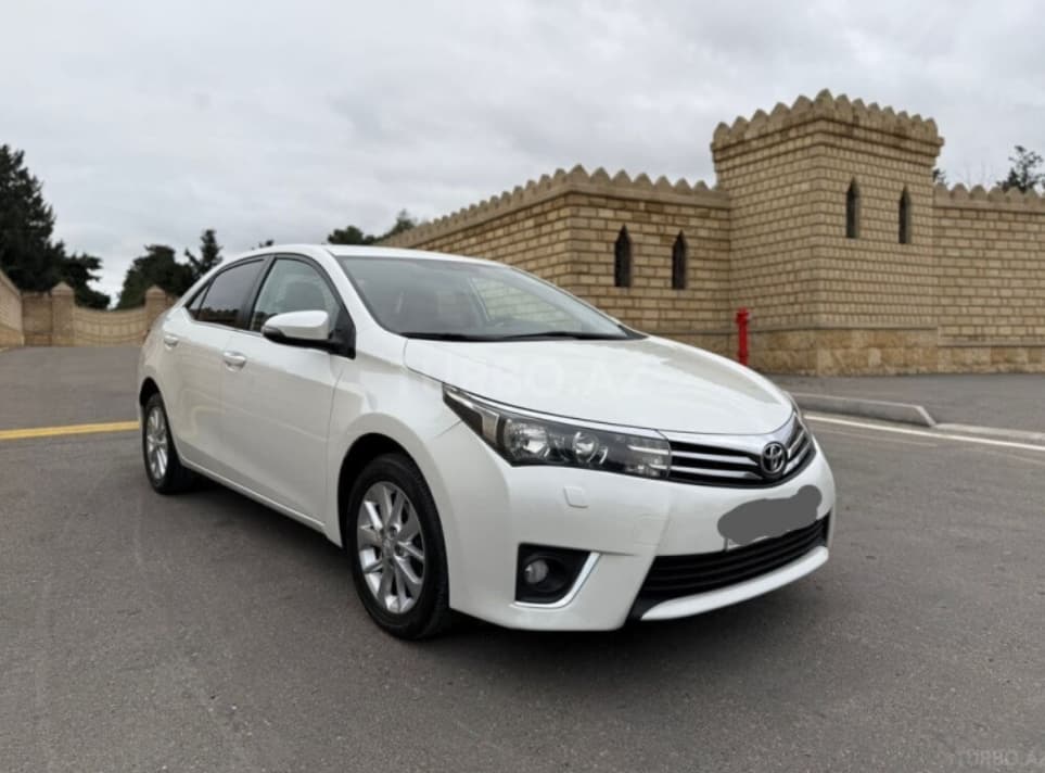 Bu institut 207 min manata 3 dənə “Toyota” alır