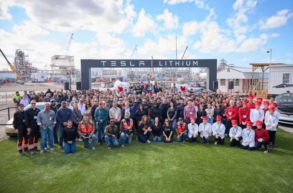 “Tesla”nın nəhəng litium emalı zavodu fəaliyyətə başladı