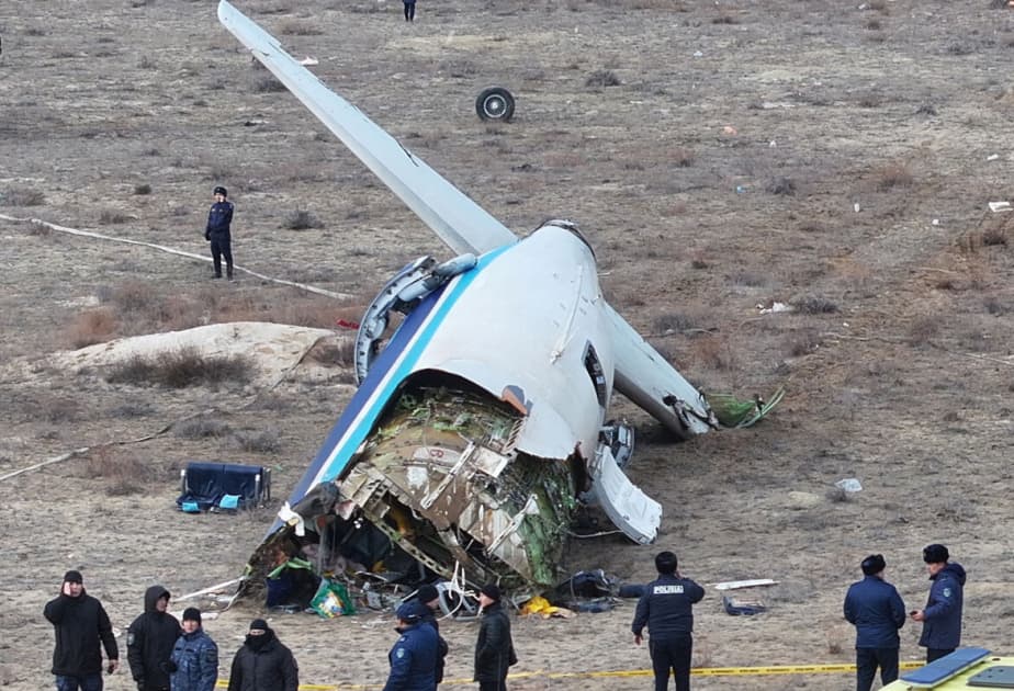 Rusiya FHN-ə məxsus “İl-76” Aktauda təyyarə qəzasında sağ qalan rusiyalıları Moskvaya çatdırıb