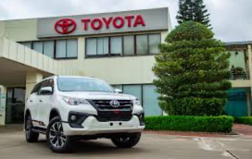 “Toyota”nın xalis mənfəəti 26,4% azalıb