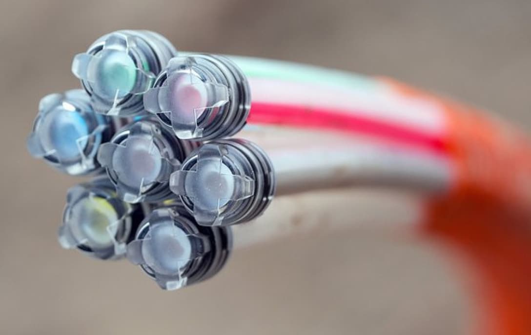 Alimlər genişzolaqlı internetin sürətini saniyədə 301 milyon meqabitə çatdıra biliblər