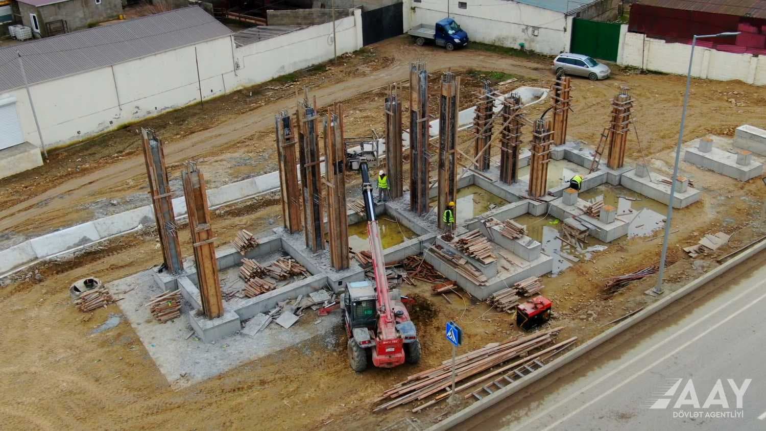 Böyükşor-Pirşağı avtomobil yolunda yeni yerüstü piyada keçidləri inşa edilir
