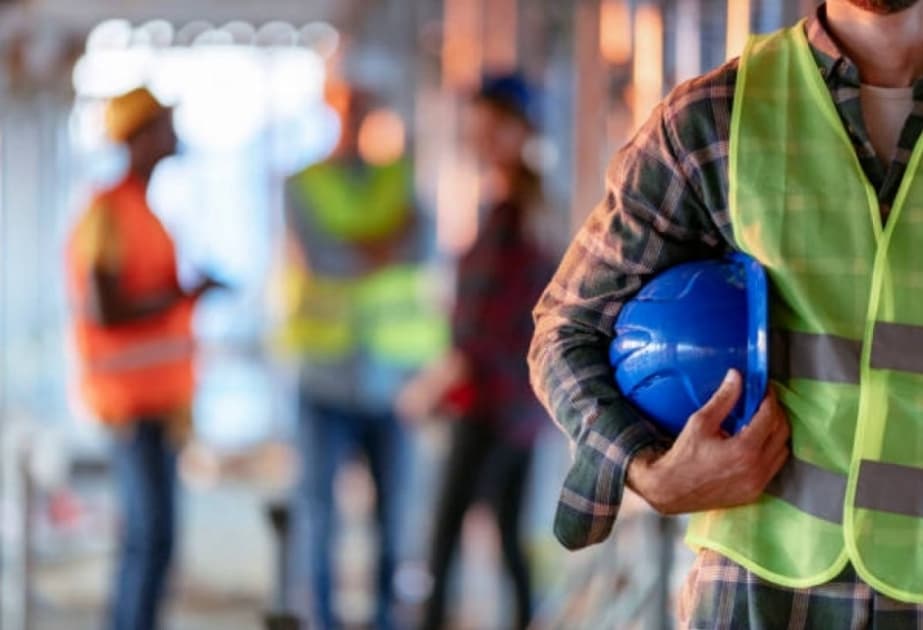 Ötən il ölkədə
1.77 milyon nəfər muzdlu işçi olub