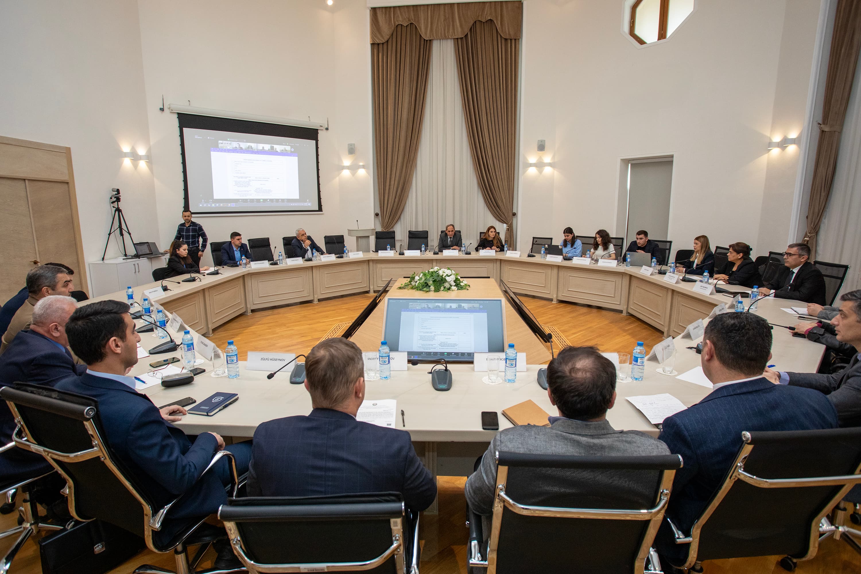 Energetika Nazirliyində standartlaşdırma üzrə iclas keçirilib