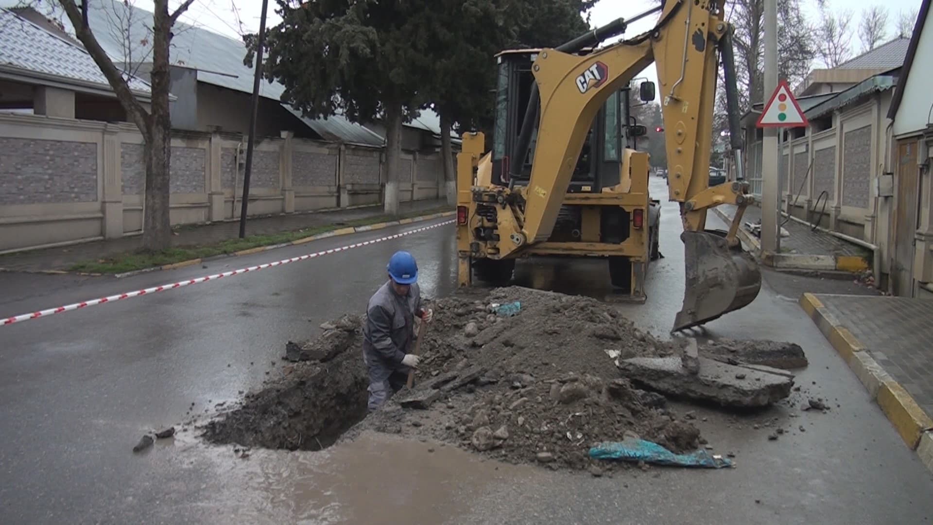 Bölgələrdə suvarma sistemlərinin təmiri davam edir