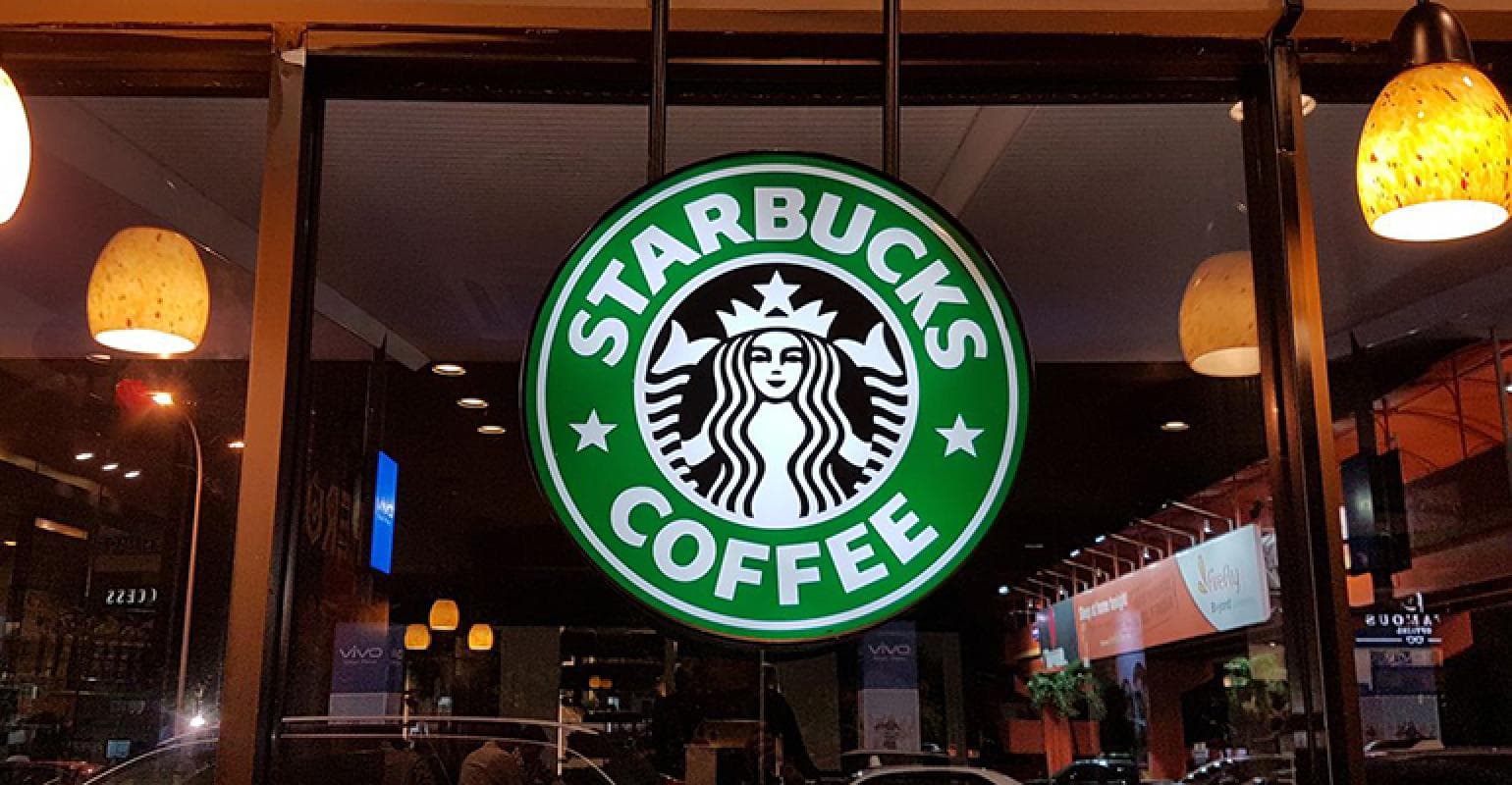 Starbucks 377 yeni kafe açdı, kapitalizasiyası 3% artdı