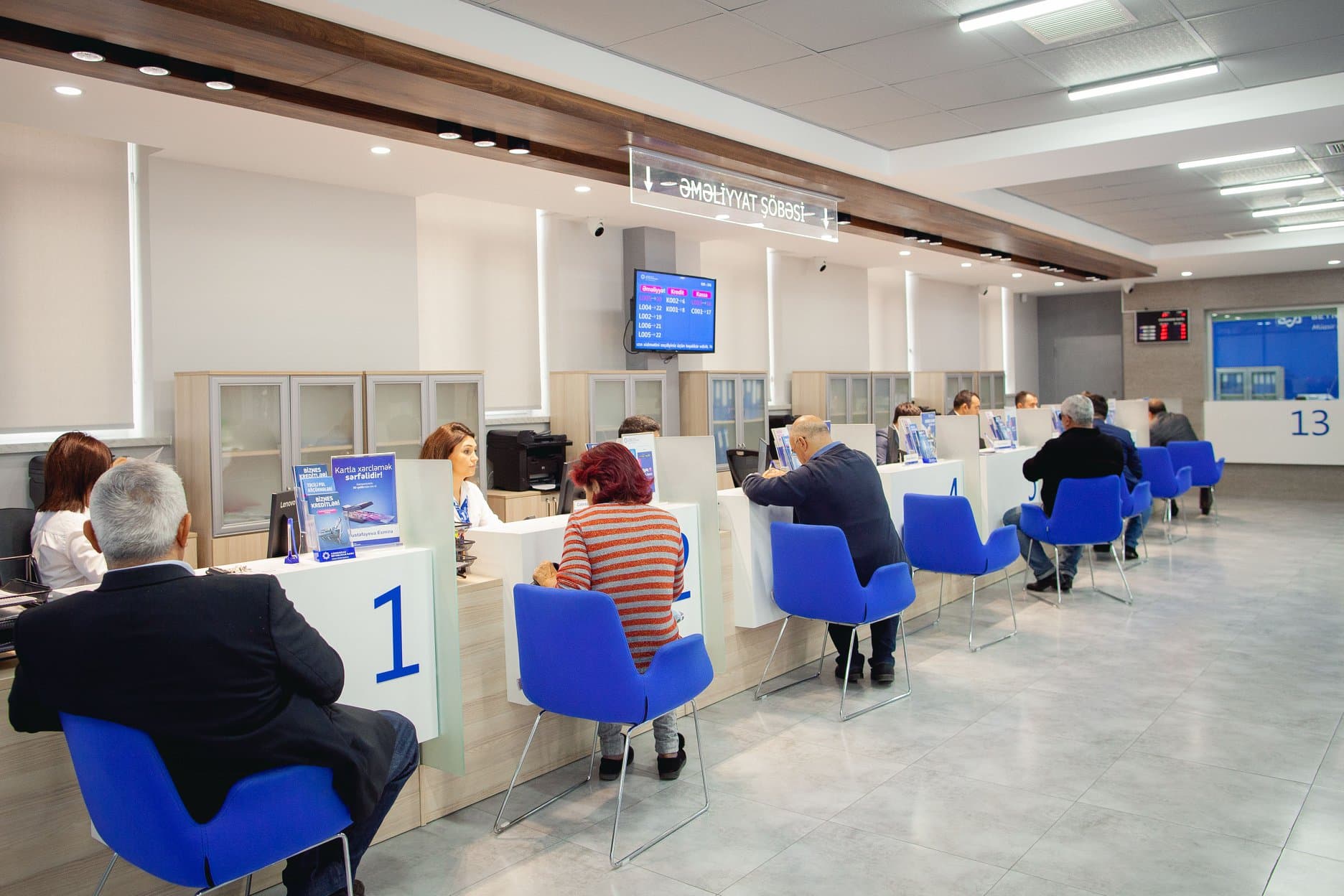 Azərbaycanda bank sektorunda işçi sayı 7.6% artıb