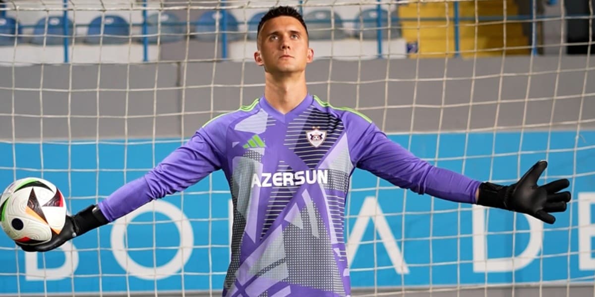 "Qarabağ"-ın qapıçısı komandasının düşən reytinqini qaldırıb