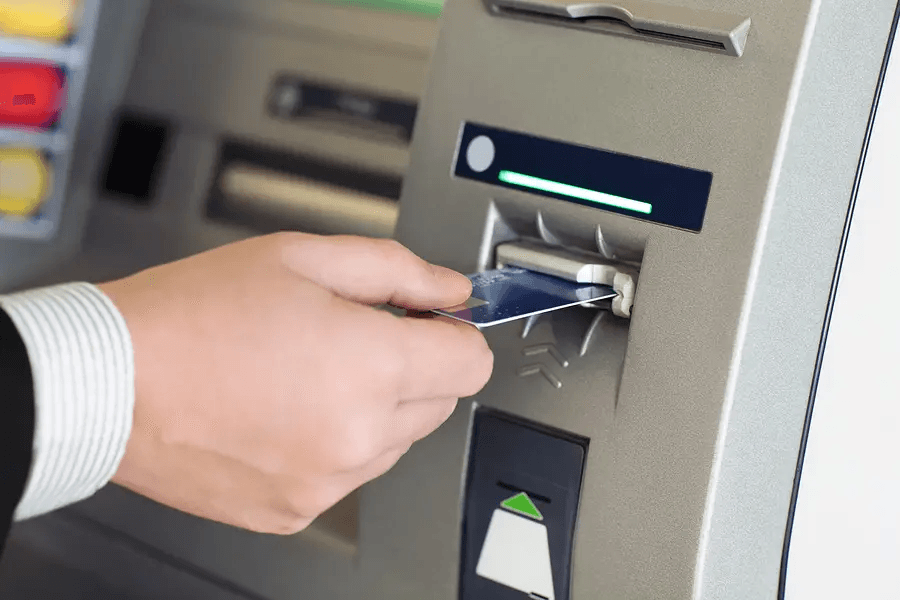 Azərbaycanda bank ATM-lərinin sayı 3,230-a çatıb