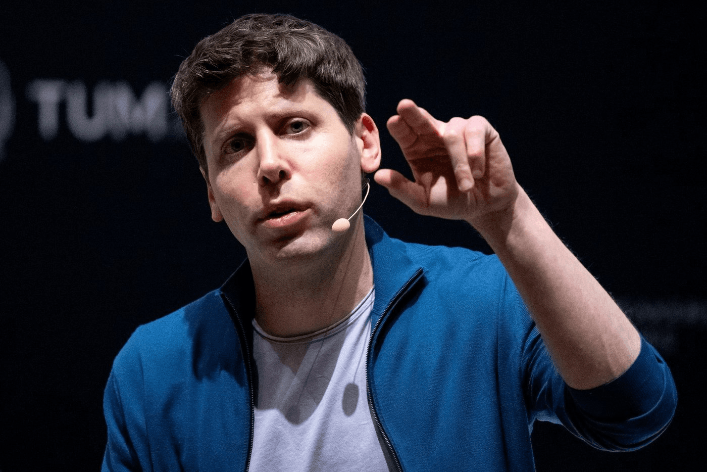 Sem Altman: OpenAI yeni ideyalara açıqdır