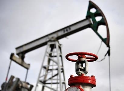 ABŞ ehtiyatları üzrə API məlumatlarına görə, Brent markalı neftin barreli 76,7 dollara düşüb