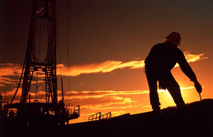 Brent markalı neftin bir barreli 76,51 dollara kimi bahalaşıb