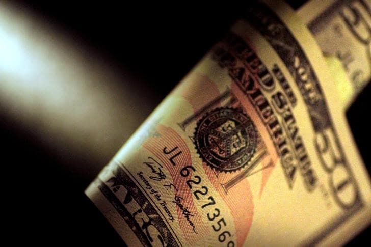 Goldman: Dolların yüksəlişi risk altındadır