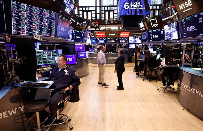 Wall Street Aşağı Bağlayır, Nasdaq Composite 500-dən çox xal itirir