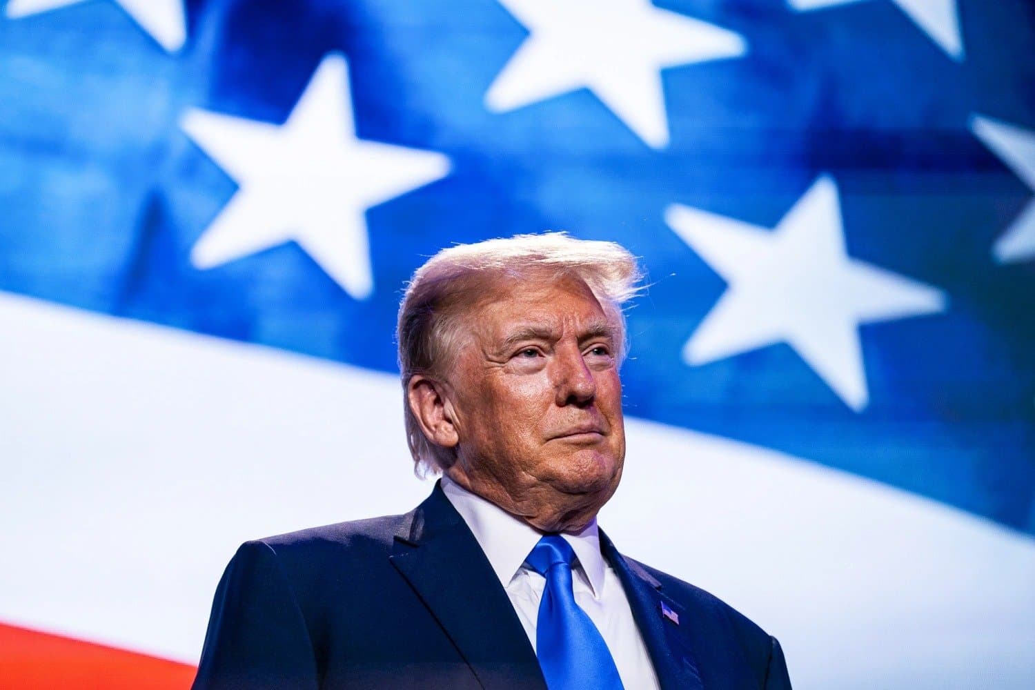 Donald Trampın çıxışı bazarların diqqət mərkəzindədir