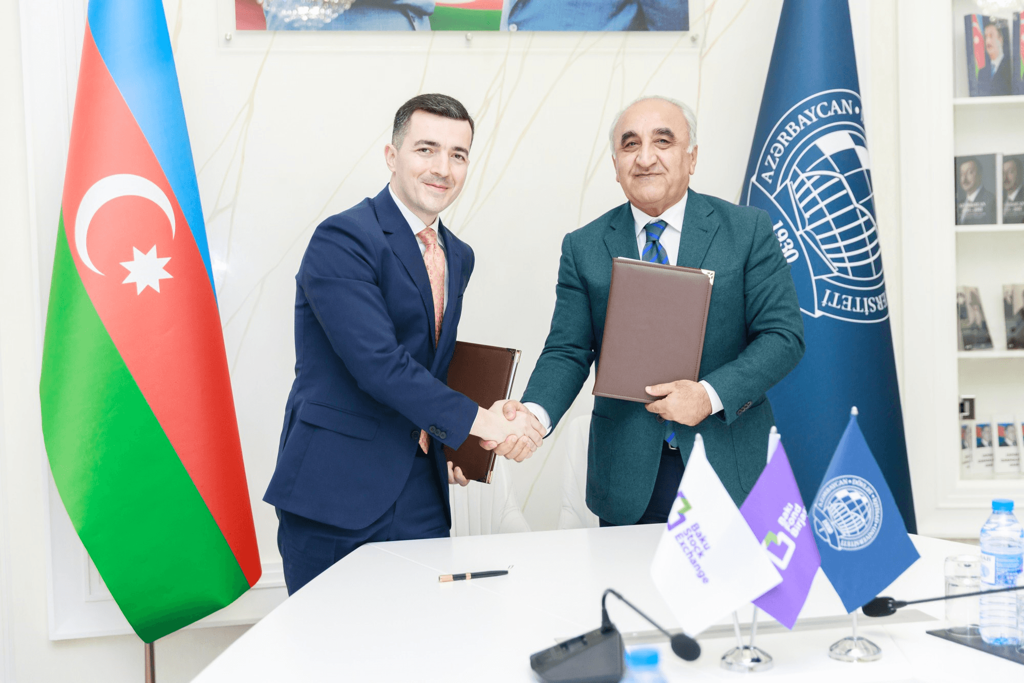 Bakı Fond Birjası ilə UNEC arasında memorandum imzalanıb