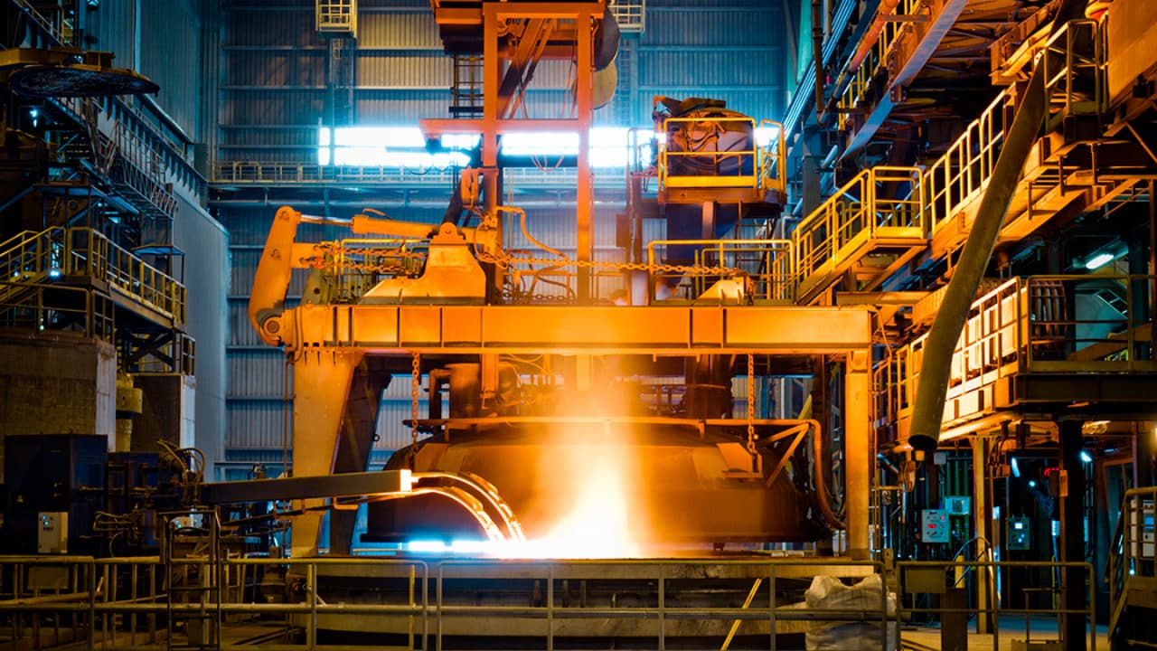 Çində qara metal ixracı 6,7% artıb