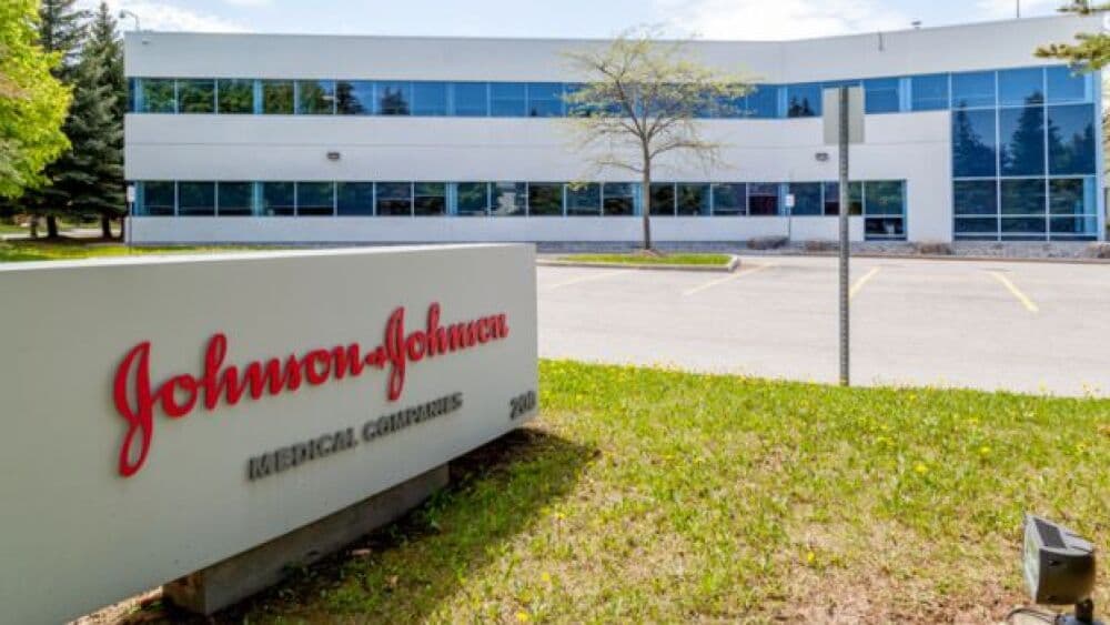 Johnson & Johnson ABŞ iqtisadiyyatına 55 mld. dollardan çox sərmayə yatıracaq