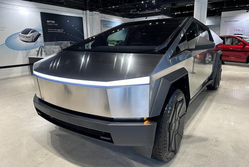 Tesla çətinliklərlə üzləşib