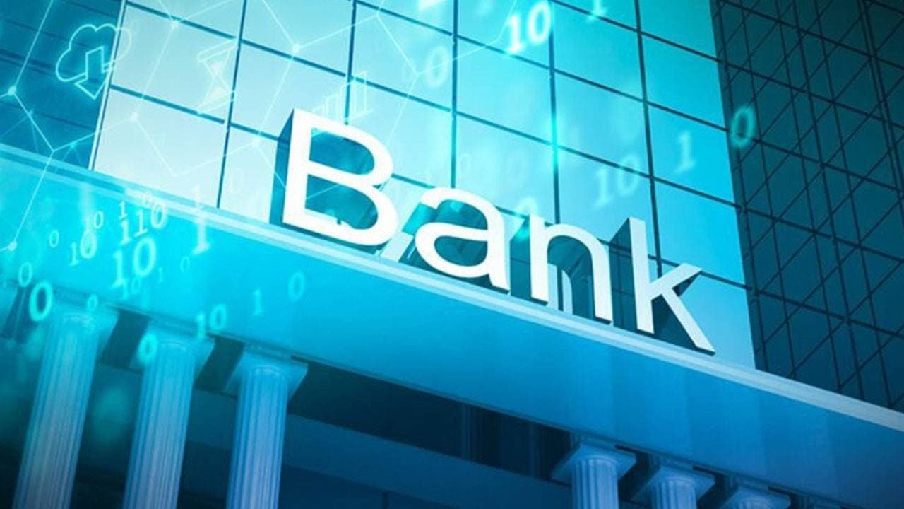 Azərbaycanada bank aktivləri 7,8%, öhdəliklər 7,6%, kapital isə 9,2% artıb