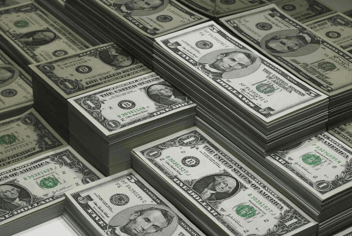 Dolların möhkəmlənməsi: 2025-ci ilin mart ayı üzrə analiz