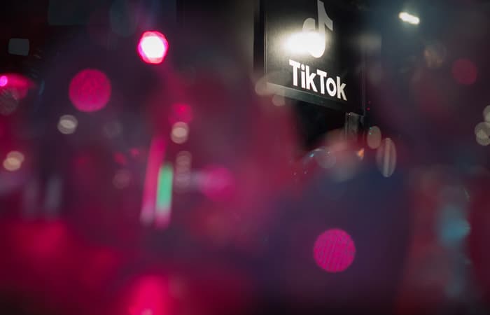 NYT Amazon-un TikTok-u tamamilə almaq niyyətində olduğunu bildirdi