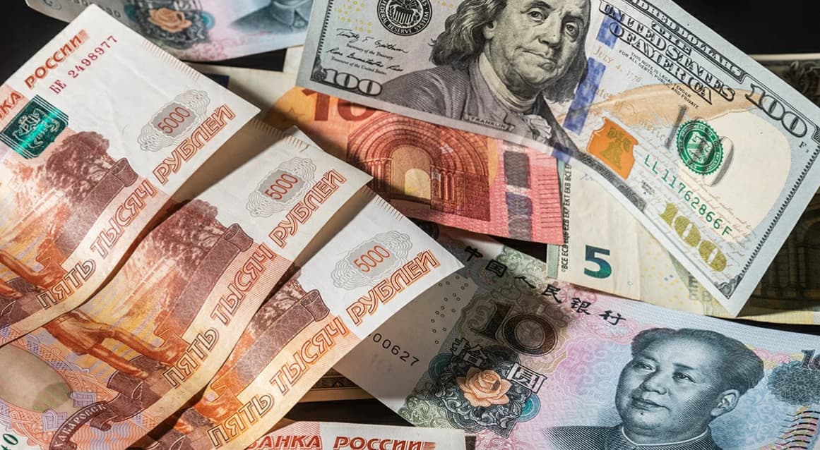 Əsas ixracatçılar Urals neftinin qiymətinin aşağı düşməsi səbəbindən mart ayında valyuta satışlarını 10,2 milyard dollara endiriblər