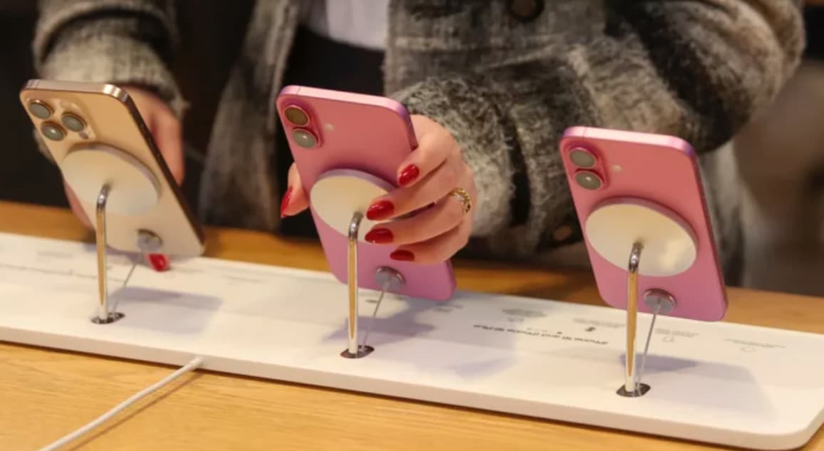 Analitiklər, istehsal ABŞ-a keçərsə, iPhone qiymətinin iki dəfə artmasına icazə verirlər