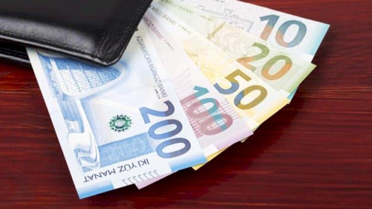 Azərbaycanda muzdla çalışan işçilərin orta əməkhaqqı 10,2% artıb