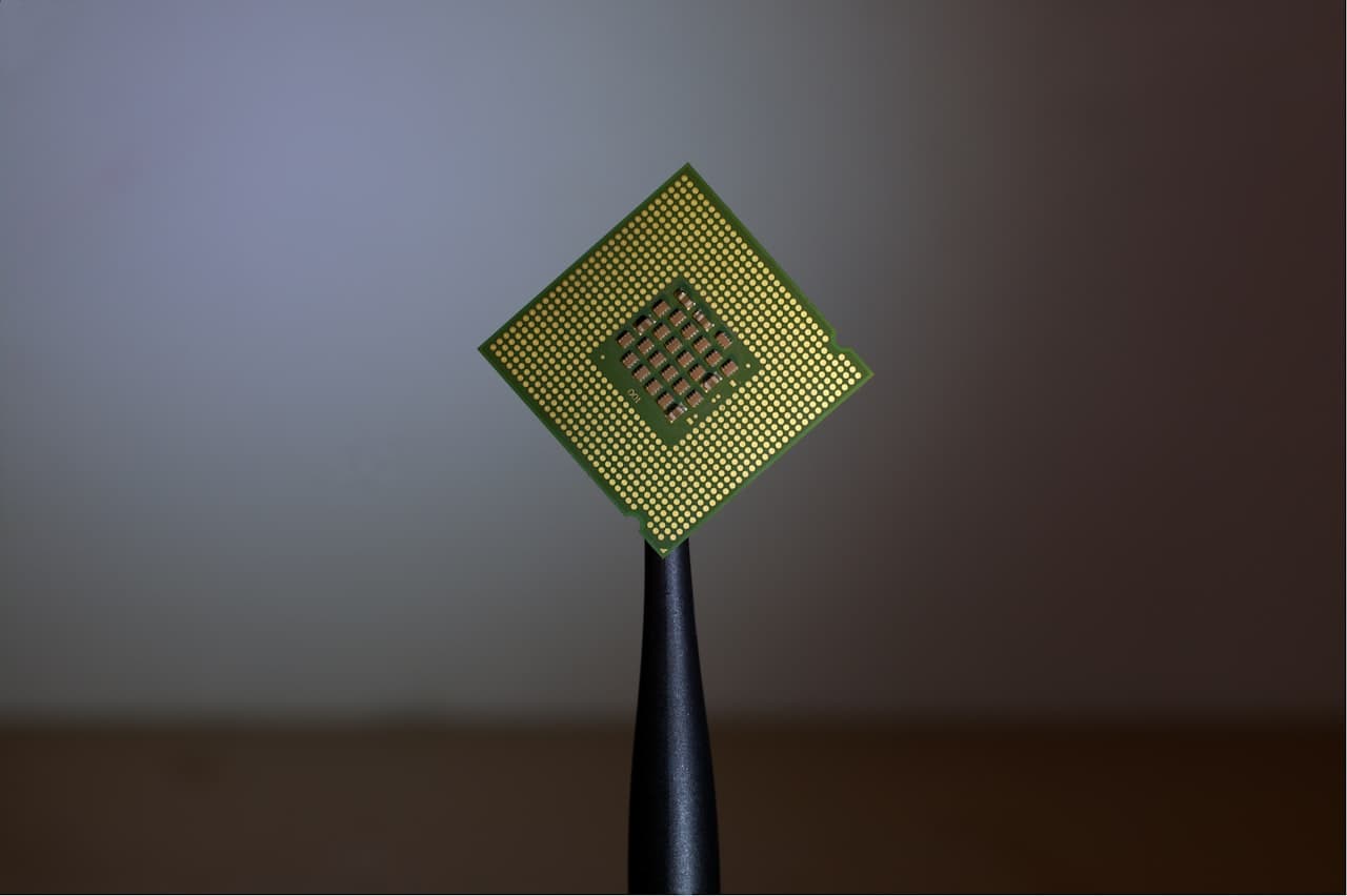 Çinə H20 çipinin ixracına qoyulan məhdudiyyətlərə görə Nvidia 5,5 milyard dollar itirə bilər