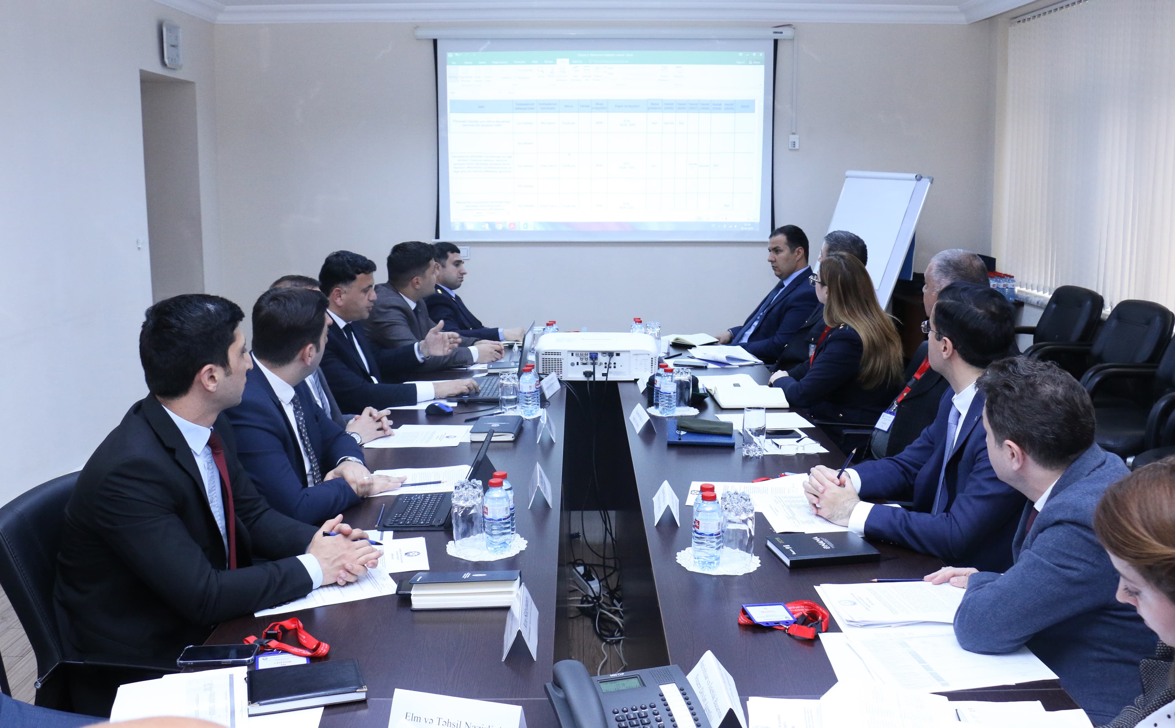 Hava daşımalarında rəsmiyyətin sadələşdirilməsi ilə bağlı ilk iclas keçirildi