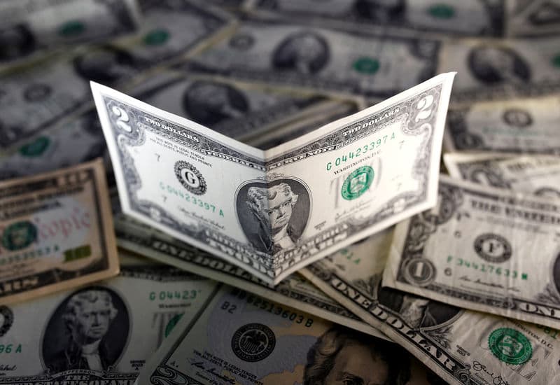 Dolların zəifləməsi: Ticarət müharibələri və iqtisadi eniş