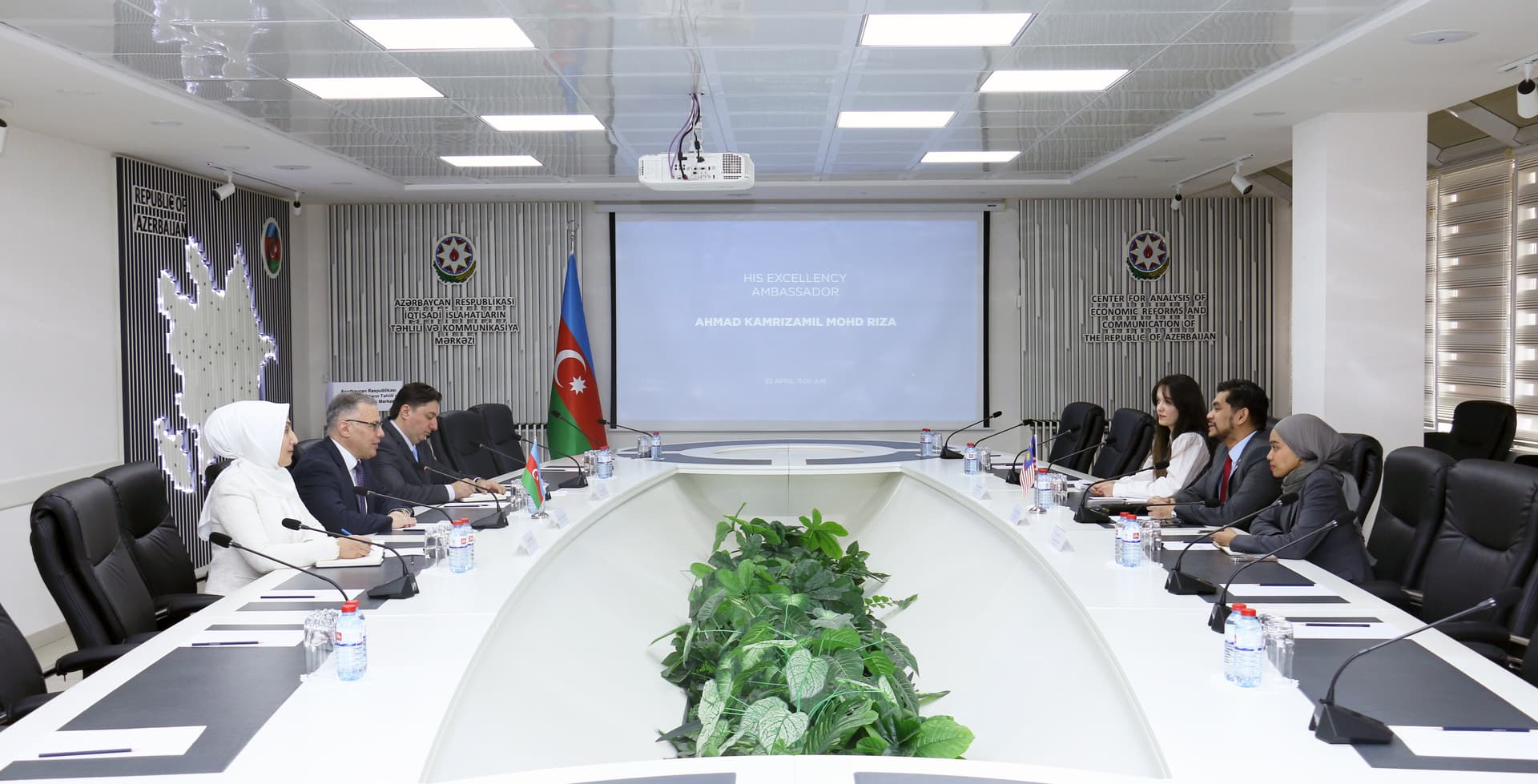 İİTKM və Malayziya səfirliyi arasında strateji inkişaf və monitorinq sahəsində fikir mübadiləsi aparıldı