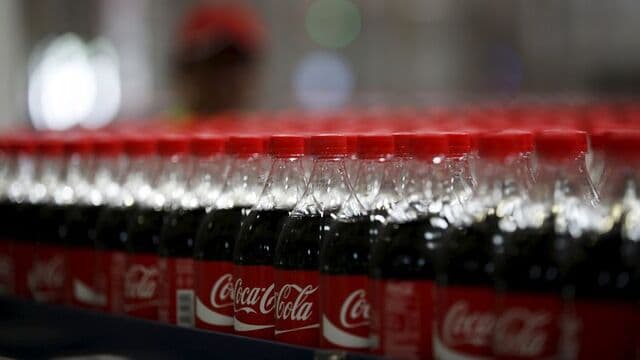 Coca-Cola satışları gözləntiləri üstələyir