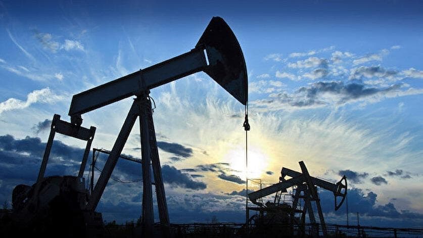 Cümə axşamı neftin qiyməti artıb, Brent bir barel üçün 61,5 dollara satılır