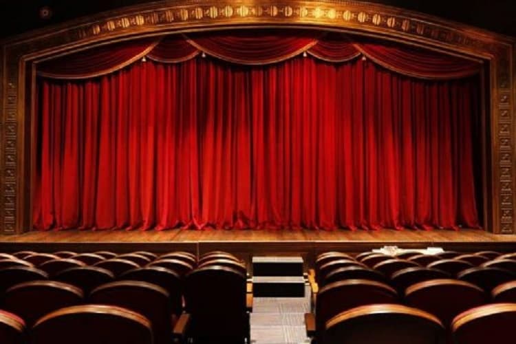 Teatr tamaşası üçün alınan biletə görə ƏDV-nin bir hissəsinin geri alınması