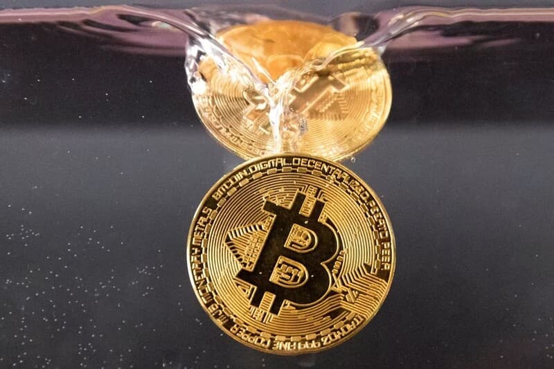 Bitcoin bahalaşdı