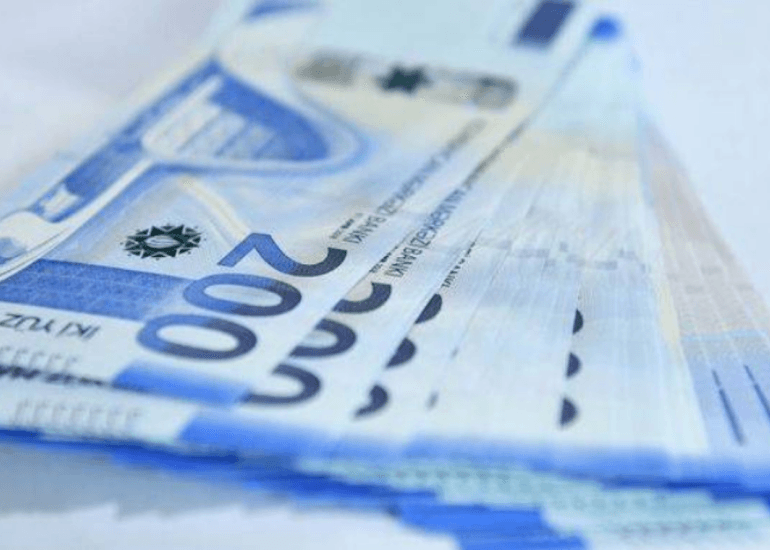 Gömrük gəlirləri 2 milyardı keçdi