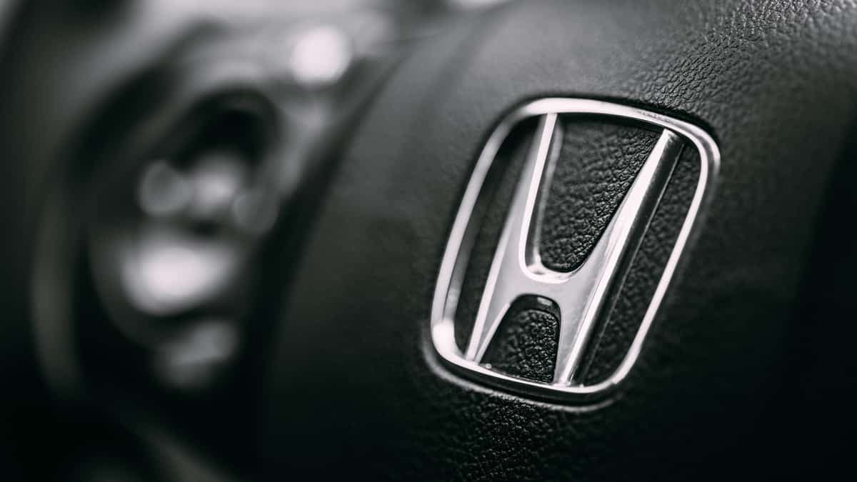 Honda elektrik avtomobillərinə investisiyalarını azaldır